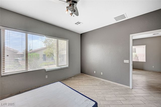 5977 Falconer Avenue, Las Vegas, NV 89122