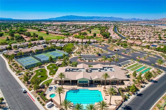 5977 Falconer Avenue, Las Vegas, NV 89122