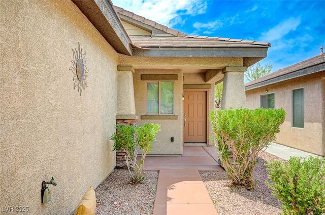 5977 Falconer Avenue, Las Vegas, NV 89122