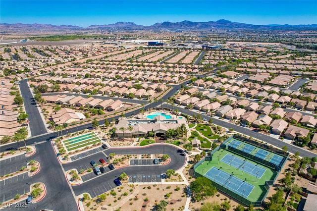 5977 Falconer Avenue, Las Vegas, NV 89122