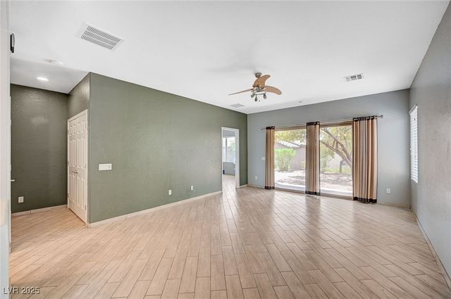 5977 Falconer Avenue, Las Vegas, NV 89122