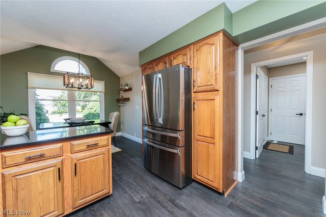 19687 Cross Creek Oval, Strongsville, OH 44136