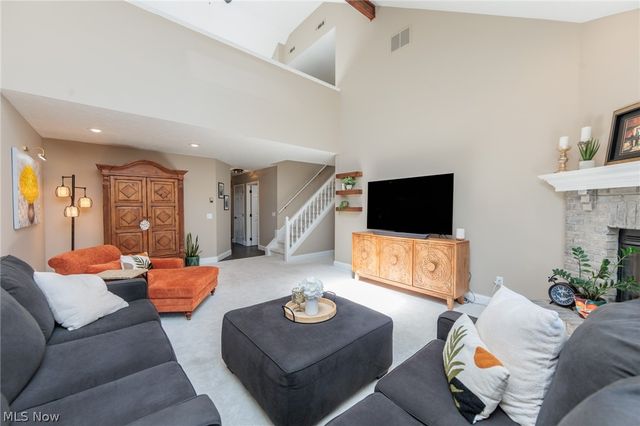 19687 Cross Creek Oval, Strongsville, OH 44136