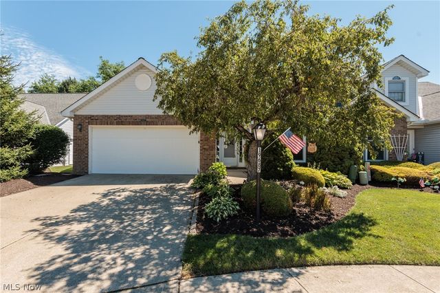 19687 Cross Creek Oval, Strongsville, OH 44136