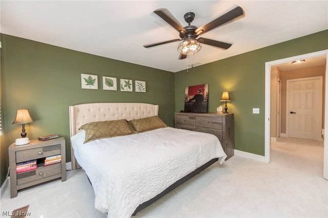 19687 Cross Creek Oval, Strongsville, OH 44136