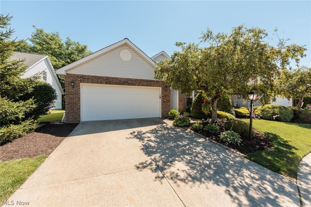 19687 Cross Creek Oval, Strongsville, OH 44136