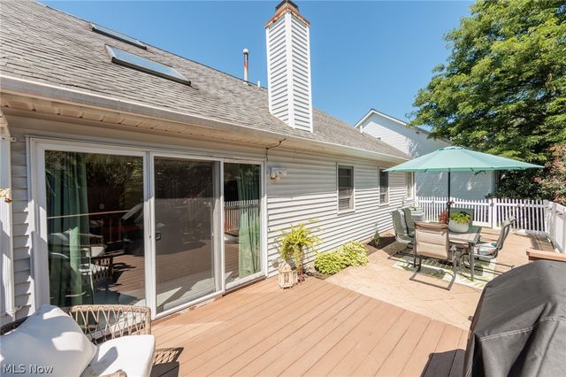 19687 Cross Creek Oval, Strongsville, OH 44136
