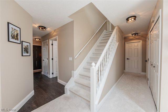 19687 Cross Creek Oval, Strongsville, OH 44136