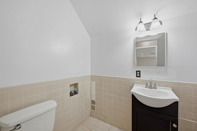 2011 W Houston Street, Sherman, TX 75092