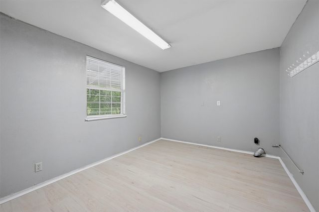 2011 W Houston Street, Sherman, TX 75092
