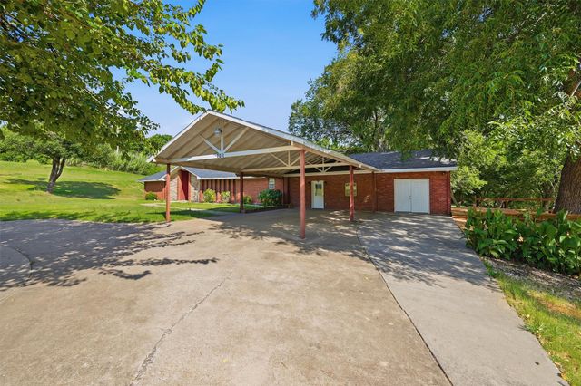 2011 W Houston Street, Sherman, TX 75092