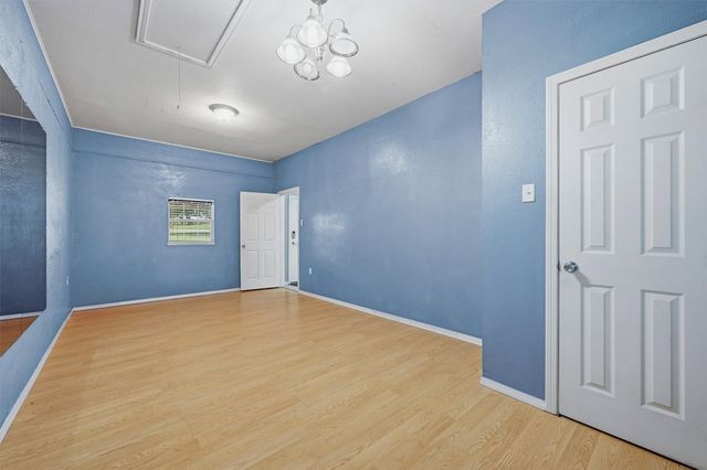 2011 W Houston Street, Sherman, TX 75092