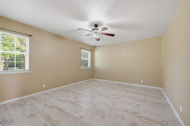 2011 W Houston Street, Sherman, TX 75092