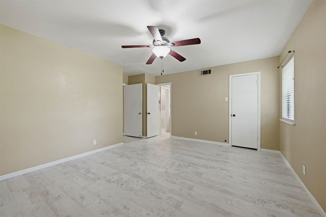 2011 W Houston Street, Sherman, TX 75092