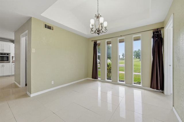 2011 W Houston Street, Sherman, TX 75092