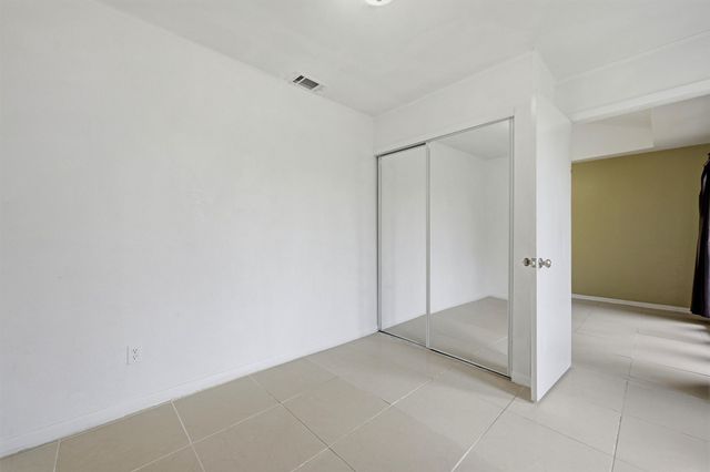 2011 W Houston Street, Sherman, TX 75092