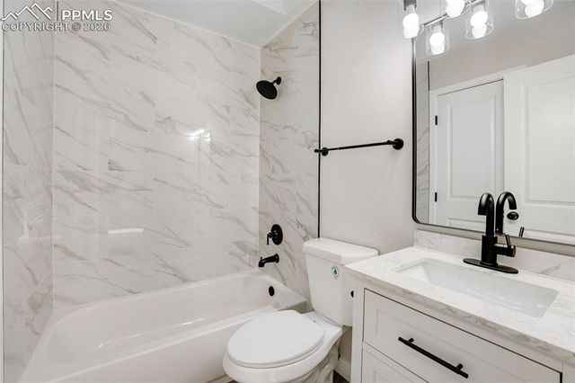 3865 Chinawood Court, Colorado Springs, CO 80918