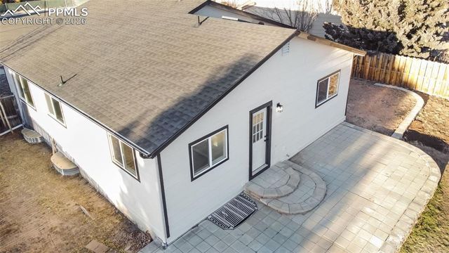 3865 Chinawood Court, Colorado Springs, CO 80918