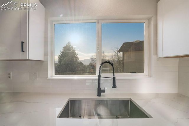 3865 Chinawood Court, Colorado Springs, CO 80918