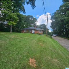 300 BAY STREET, Sylacauga, AL 35150