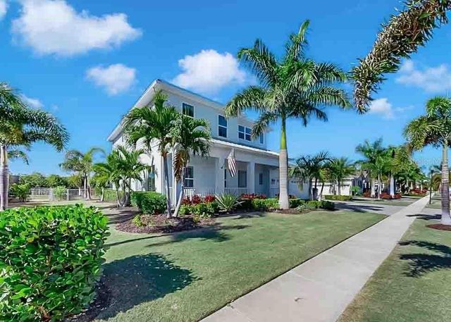 826 MANNS HARBOR DRIVE, Apollo Beach, FL 33572