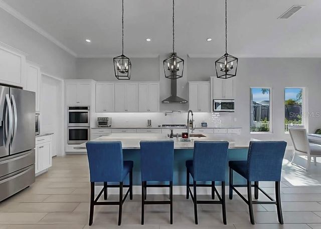 826 MANNS HARBOR DRIVE, Apollo Beach, FL 33572