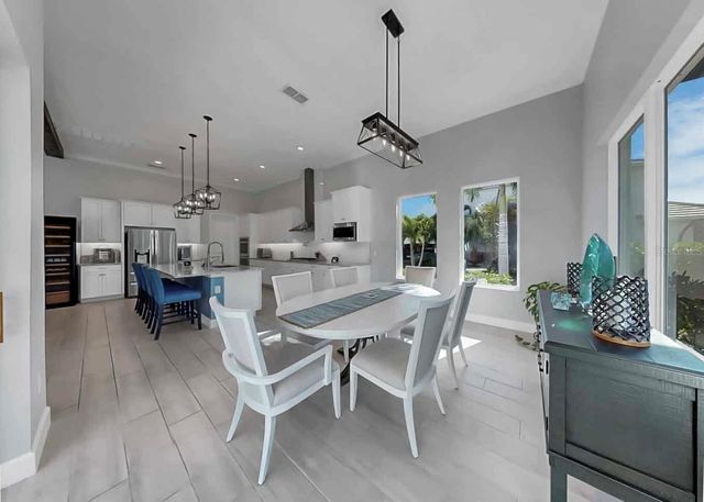 826 MANNS HARBOR DRIVE, Apollo Beach, FL 33572