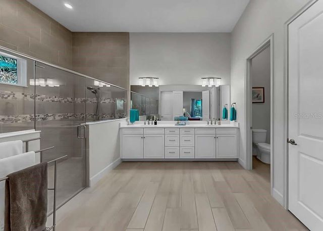 826 MANNS HARBOR DRIVE, Apollo Beach, FL 33572