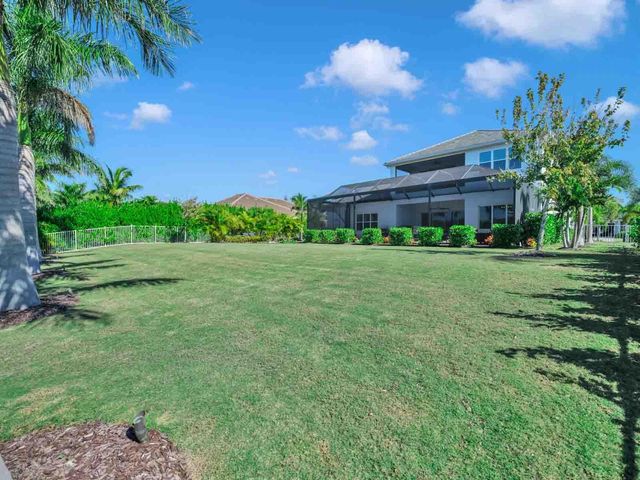 826 MANNS HARBOR DRIVE, Apollo Beach, FL 33572