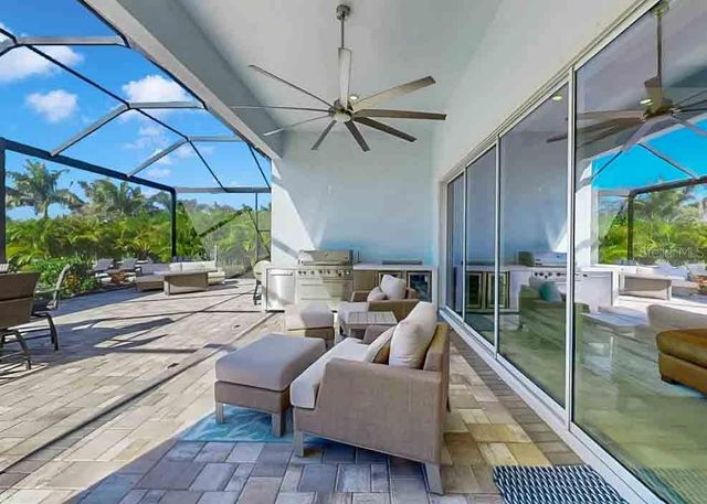 826 MANNS HARBOR DRIVE, Apollo Beach, FL 33572