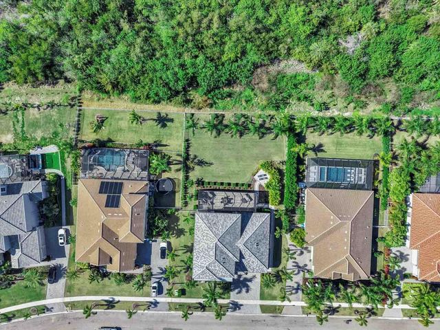 826 MANNS HARBOR DRIVE, Apollo Beach, FL 33572
