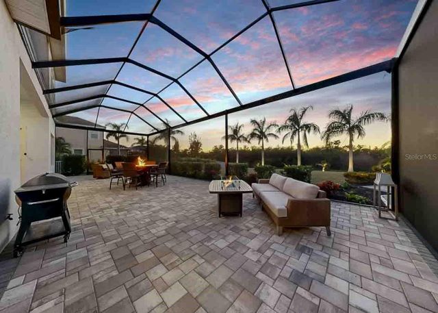 826 MANNS HARBOR DRIVE, Apollo Beach, FL 33572