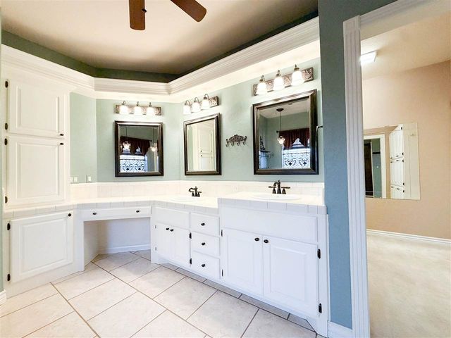 8009 NW Norwick Ave, Lawton, OK 73505