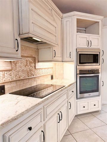 8009 NW Norwick Ave, Lawton, OK 73505