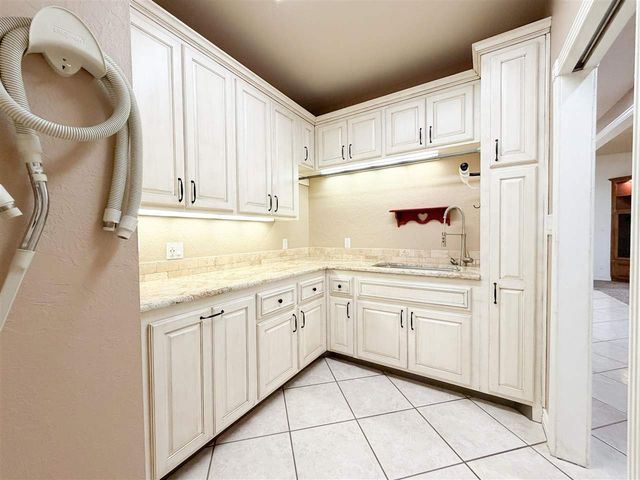 8009 NW Norwick Ave, Lawton, OK 73505