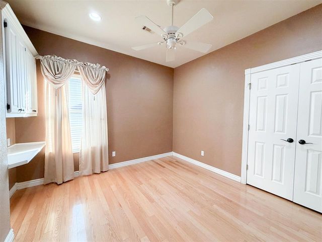 8009 NW Norwick Ave, Lawton, OK 73505