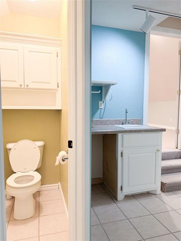 8009 NW Norwick Ave, Lawton, OK 73505