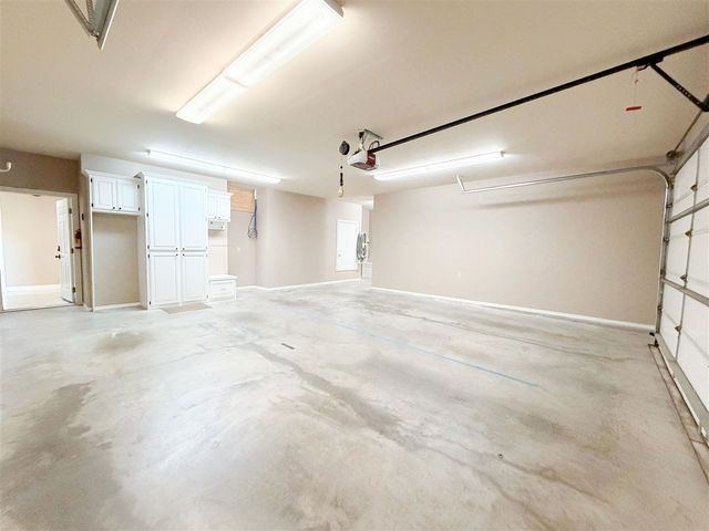 8009 NW Norwick Ave, Lawton, OK 73505