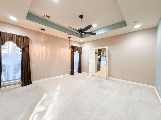 8009 NW Norwick Ave, Lawton, OK 73505