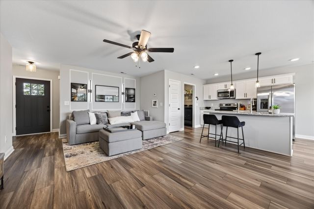 134 Monaghan Dr, Clarksville, TN 37042