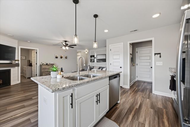 134 Monaghan Dr, Clarksville, TN 37042