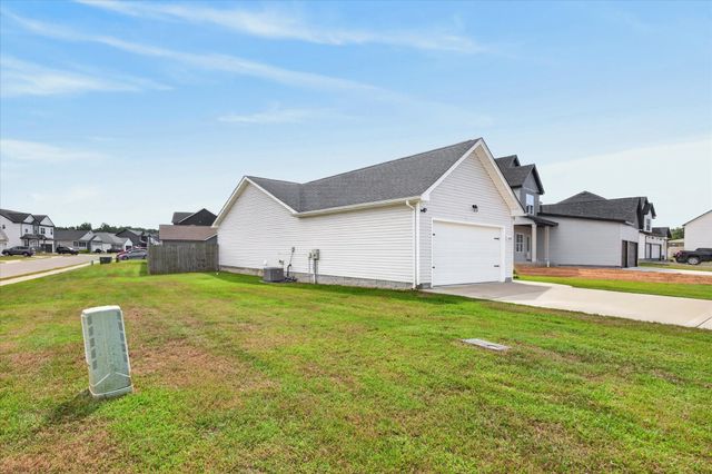 134 Monaghan Dr, Clarksville, TN 37042