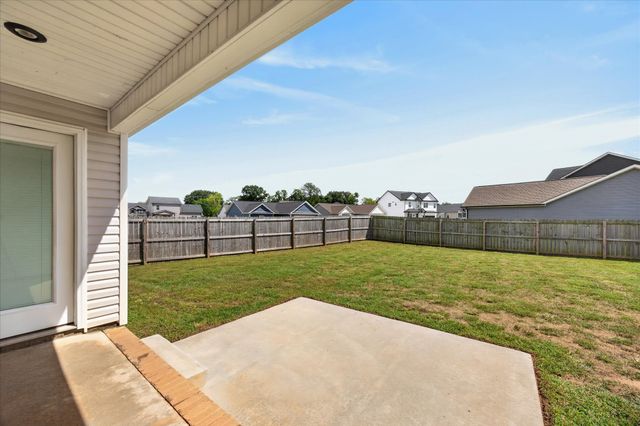 134 Monaghan Dr, Clarksville, TN 37042