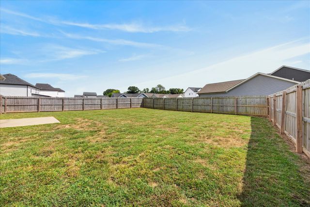 134 Monaghan Dr, Clarksville, TN 37042