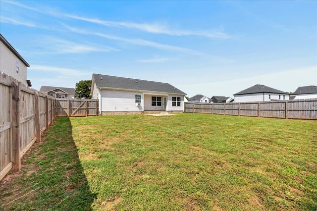 134 Monaghan Dr, Clarksville, TN 37042