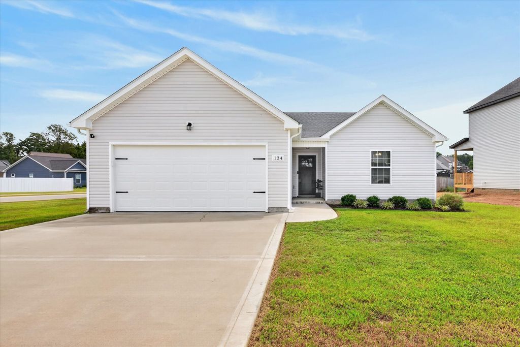 134 Monaghan Dr, Clarksville, TN 37042