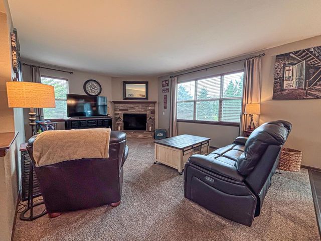 1631 Arthurs PASS, Oconomowoc, WI 53066