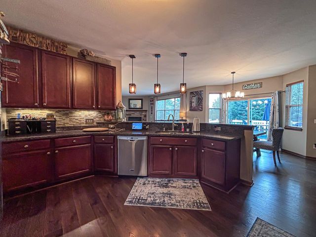 1631 Arthurs PASS, Oconomowoc, WI 53066
