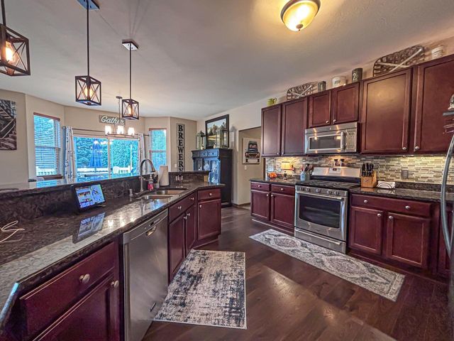 1631 Arthurs PASS, Oconomowoc, WI 53066
