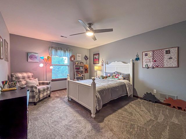 1631 Arthurs PASS, Oconomowoc, WI 53066